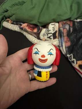 PENNYWISE THE CLOWN IT #55 FUNKO POP FIGURE